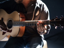 fender-podarit-novym-pol-zovatelyam-besplatnye-tutorialy-po-igre-na-gitare