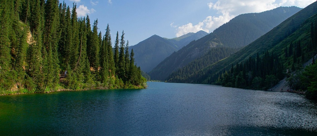 5-luchshih-letnih-marshrutov-iz-almaty-na-vyhodnye