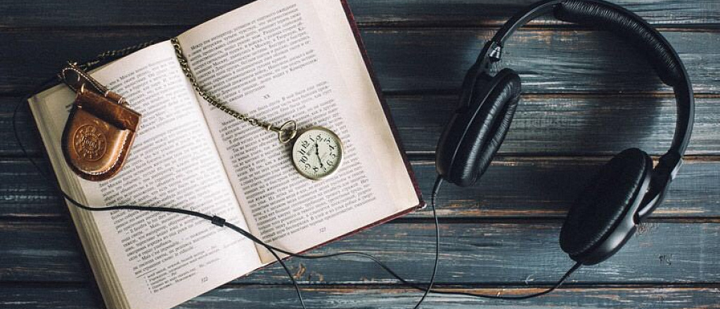 amazon-predostavila-shkol-nikam-besplatnyy-dostup-k-audioknigam
