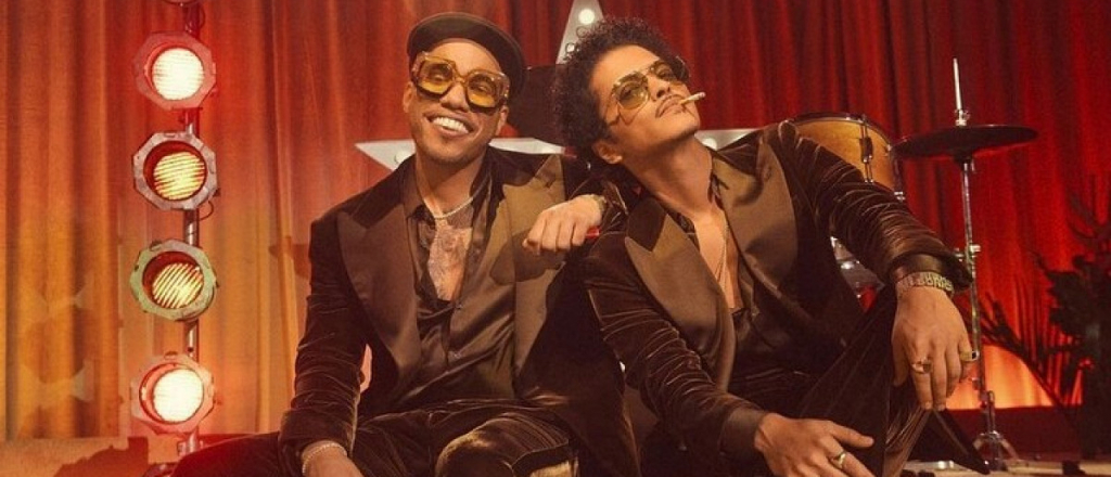 bruno-mars-i-anderson-pak-opublikovali-pervyy-al-bom-sovmestnogo-proekta-silk-sonic