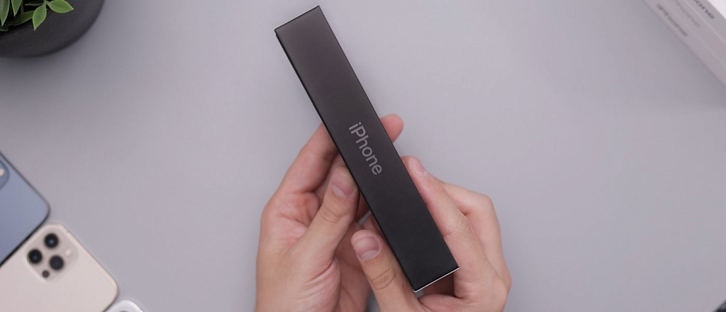 iphone-pervogo-pokoleniya-prodali-na-aukcione-za-190-000-dollarov