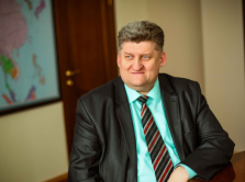 kak-za-35-let-proyti-put-ot-slesarya-do-glavnogo-inzhenera-ao-ktzh-gruzovye-perevozki