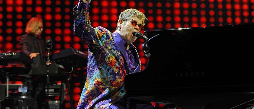 elton-dzhon-vypustil-al-bom-kollaboraciy-the-lockdown-sessions