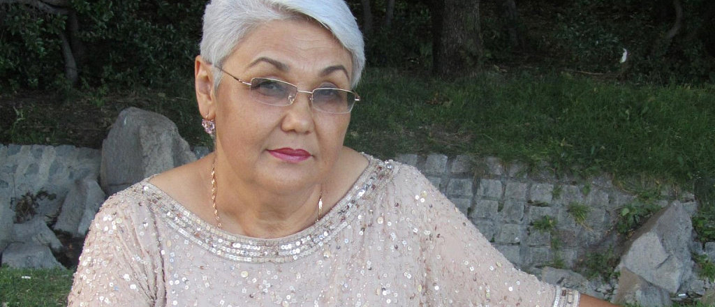 el-mira-karimova-o-tom-kak-otkryla-pervyy-v-kyrgyzstane-detskiy-sad-po-sisteme-montessori-i-nachala-biznes-v-52-goda