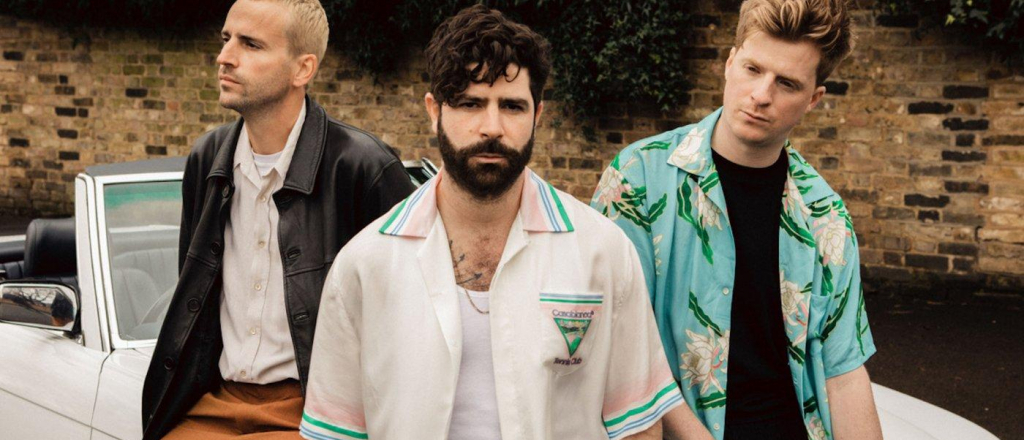 foals-vypustili-sed-moy-al-bom-life-is-yours