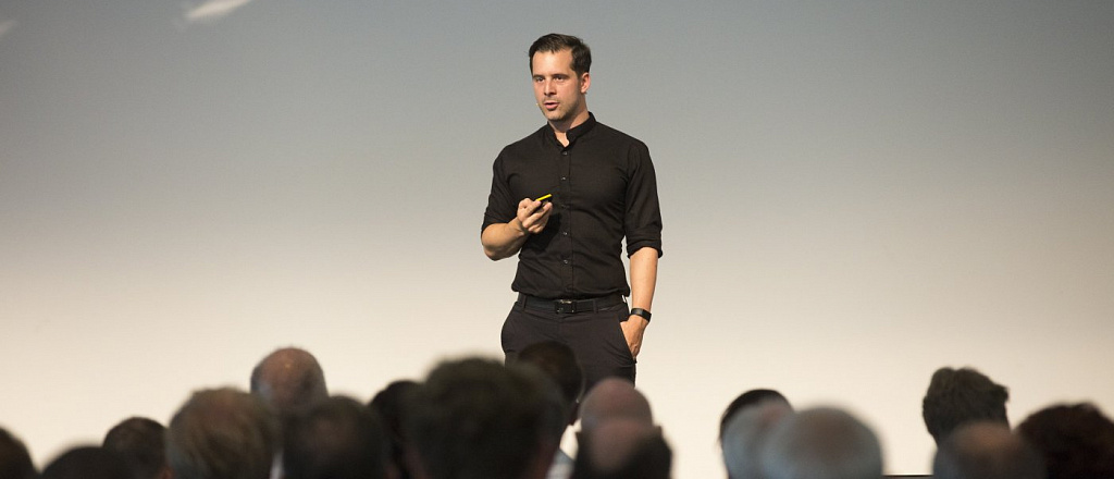 philosophy-of-essentialism-and-how-to-become-an-entrepreneur-at-the-age-of-14