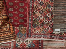 turkmenskiy-kover-pochemu-ruchnaya-rabota-iz-ashhabada-stoit-dorozhe-persidskogo