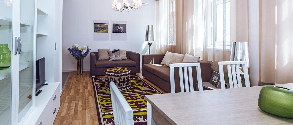 skladyvaetsya-oschuschenie-budto-ty-za-rubezhom-o-zhizni-v-stolichnyh-apartamentah