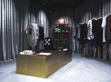 off-white-vypustili-limitirovannuyu-kollekciyu-dlya-rossii