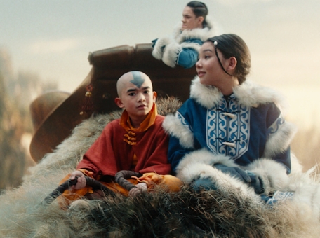 vyshel-treyler-seriala-avatar-legenda-ob-aange