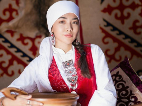 firmennye-recepty-hozyaek-zapadnogo-kazahstana-vidy-fishbarmaka-pirog-s-ryboy-nauryz-kozhe-s-izyumom