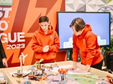 digital-bridge-2023-bitva-robotov-sostoitsya-na-vystavke-robototehniki