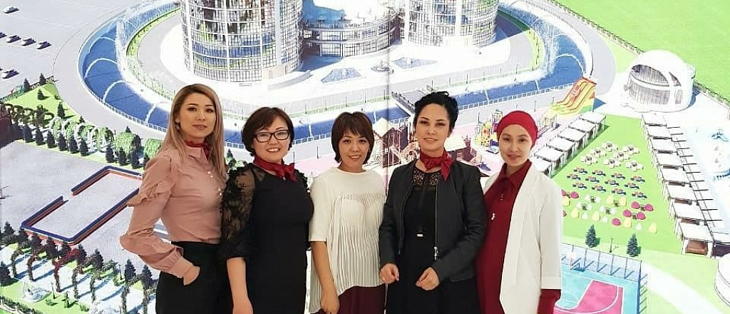 hanskaya-yurta-kontaktnyy-zoopark-i-basseyny-pod-otkrytym-nebom-yurta-park-aktobe