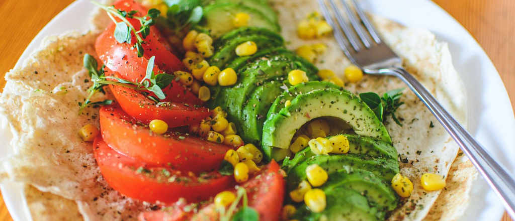 bez-myasa-5-zavedeniy-v-tashkente-s-vegetarianskimi-i-veganskimi-blyudami