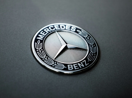 kompaniya-mercedes-benz-vernula-poziciyu-samogo-dorogogo-avtomobil-nogo-brenda-v-mire
