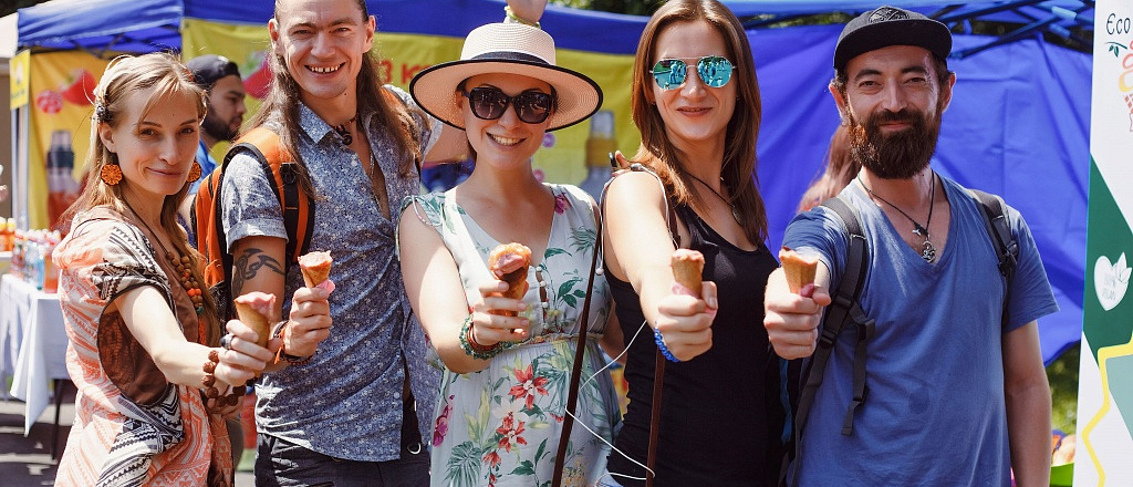 how-one-vegan-family-produces-eco-ice-cream-and-creates-a-restaurant-and-a-shop-of-healthy-food