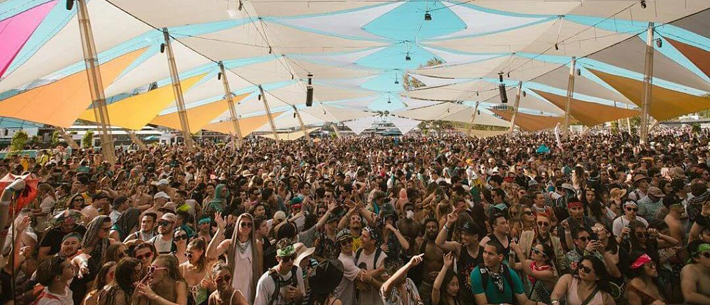 fil-m-o-koachelle-pokazhut-vmesto-festivalya