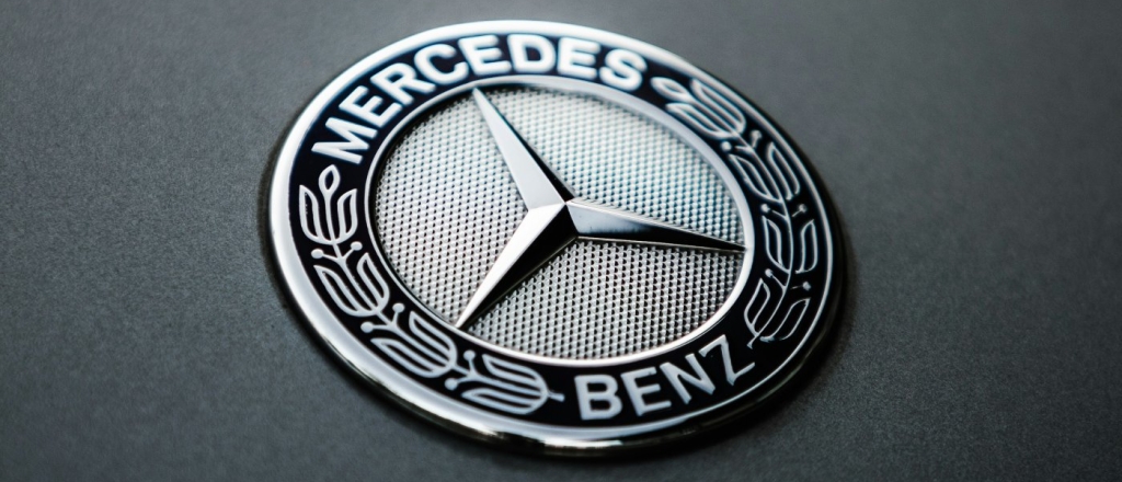kompaniya-mercedes-benz-vernula-poziciyu-samogo-dorogogo-avtomobil-nogo-brenda-v-mire