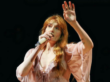 florence-and-the-machine-podelilis-s-poklonnikami-svetom-lyubvi