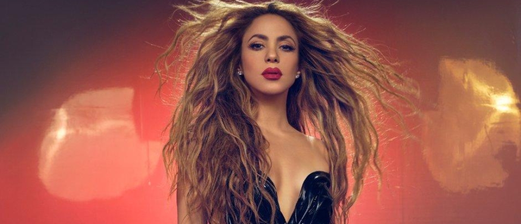 shakira-vypustit-pervyy-al-bom-za-sem-let-las-mujeres-ya-no-lloran