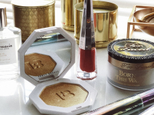 u-fenty-beauty-i-mschf-kollaboraciya-brendy-vypustili-blesk-dlya-gub-v-vide-ketchupa