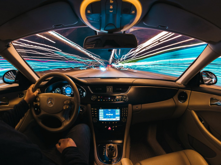 v-avtomobilyah-volvo-poyavitsya-displey-na-vse-lobovoe-steklo