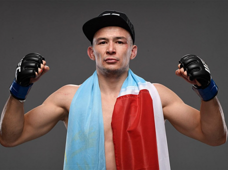 damir-ismagulov-v-pyatyy-raz-podryad-pobedil-v-ufc