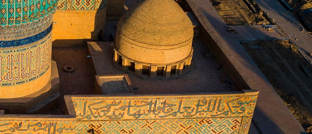 national-geographic-opublikovali-snimki-mavzoleya-hodzhi-ahmeta-yassaui