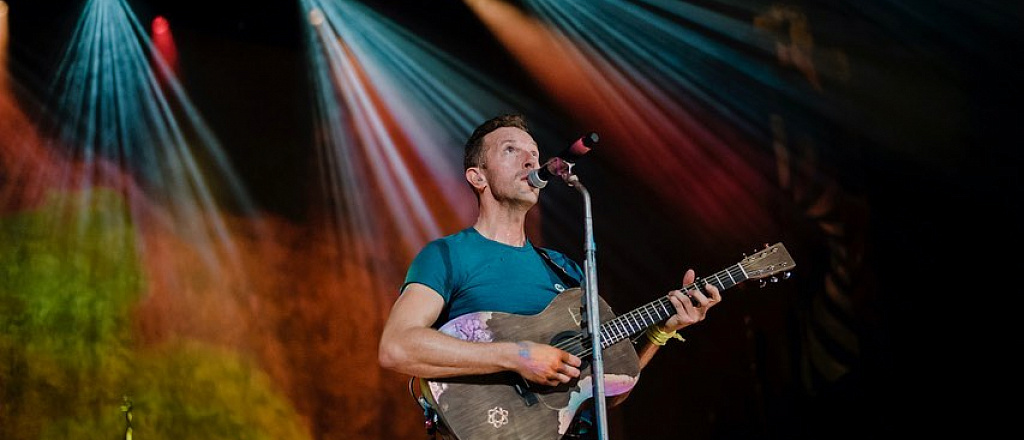coldplay-budet-dobyvat-elektrichestvo-dlya-koncertov-iz-tancuyuschih-fanatov