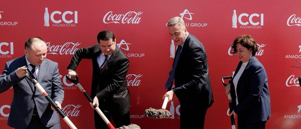 coca-cola-ecek-prodolzhaet-rost-v-central-noy-azii-s-novym-zavodom-v-aktobe