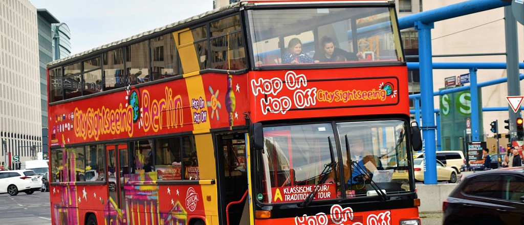 navigating-azerbaijan-a-complete-guide-to-public-transport-and-taxis