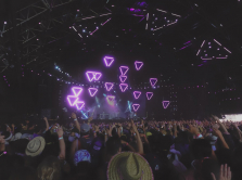 zendaya-vystupila-na-coachella-s-trekami-iz-eyforii