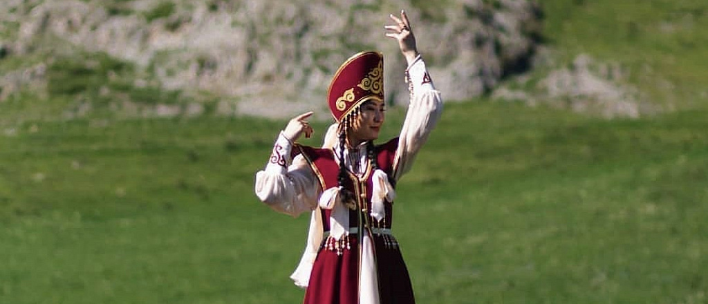 kakie-tradicii-altaycy-sohranili-do-sih-por-belkenchek-kyyra-buular-i-kay-kozhon