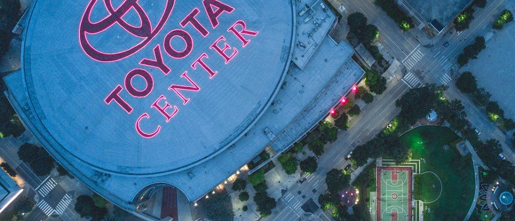 toyota-zaymetsya-razrabotkoy-zelenogo-topliva