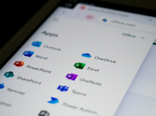 microsoft-planiruet-zapustit-magazin-mobil-nyh-igr-dlya-konkurencii-s-apple-i-google
