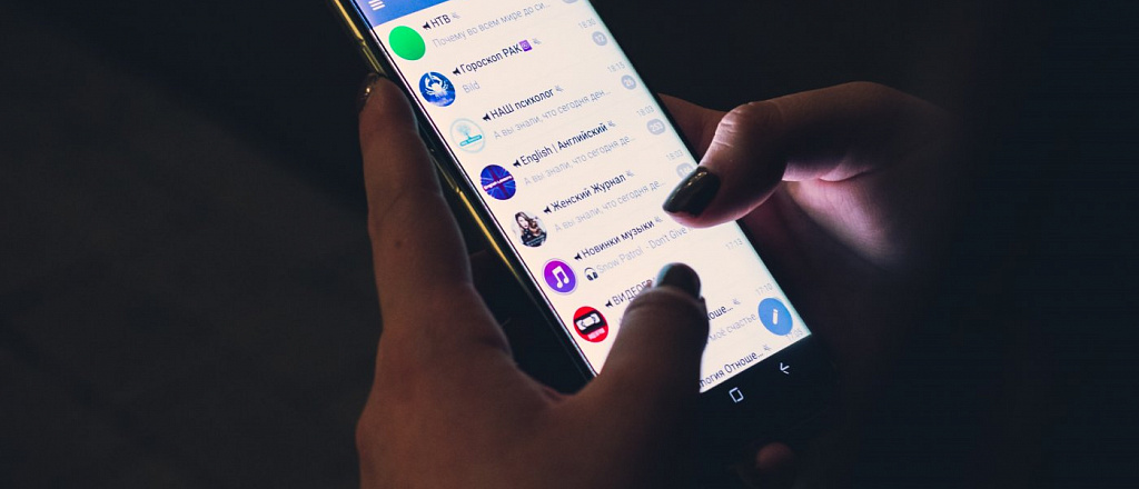 v-telegram-poyavilis-gruppovye-videozvonki-i-funkciya-translyacii-ekrana