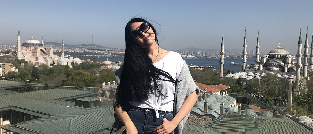 kazahi-v-stambule-asel-baykanova-o-tom-kak-pereehala-v-turciyu-i-otkryla-svoe-atel-e