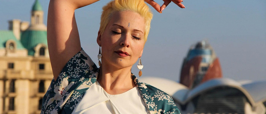 sabina-shahi-o-sebe-i-o-tom-kak-osnovala-pervuyu-studiyu-yogi-i-vegan-kafe-v-baku