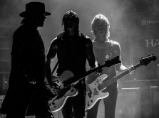 guns-n-roses-vypustili-novyy-singl-absuyad