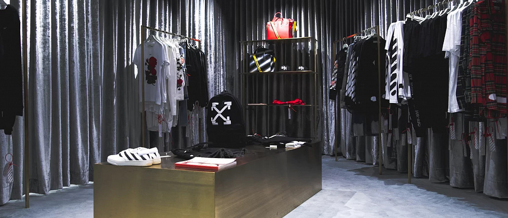off-white-vypustili-limitirovannuyu-kollekciyu-dlya-rossii
