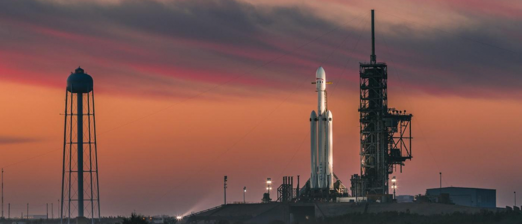 rocket-lab-vpervye-uspeshno-poymala-padayuschuyu-raketu-nositel-vertoletom