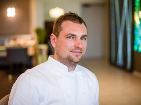 brand-chef-from-st-petersburgh-why-5000-people-only-can-afford-to-dine-in-astana-expensive-restaurants