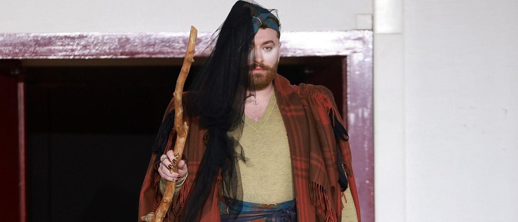 sem-smit-debyutiroval-v-kachestve-modeli-na-pokaze-vivienne-westwood