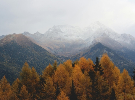 where-to-find-the-twilight-atmosphere-in-central-asia-the-most-cinematic-autumn-locations