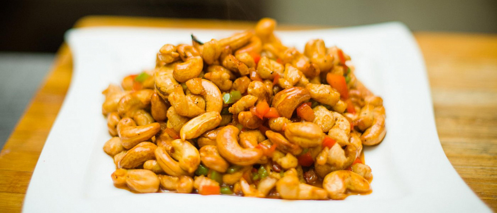 gastronomicheskiy-tur-aladdin-v-astane-tysyacha-i-odno-blyudo