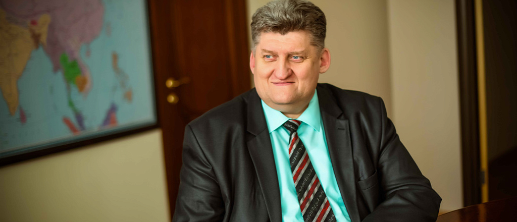kak-za-35-let-proyti-put-ot-slesarya-do-glavnogo-inzhenera-ao-ktzh-gruzovye-perevozki