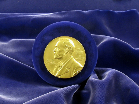 ob-yavleny-laureaty-nobelevskoy-premii-po-medicine