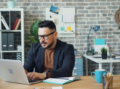 how-to-relieve-eye-fatigue-when-working-in-the-office