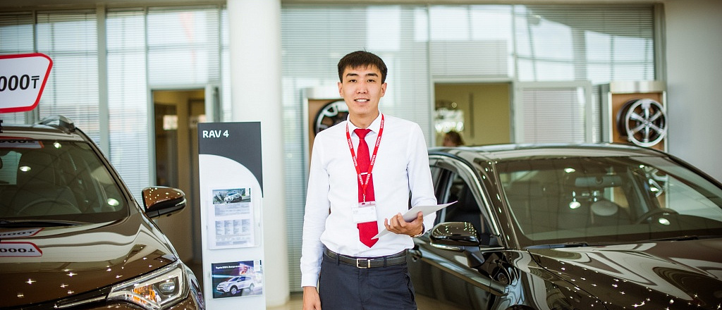molodye-specialisty-toyota-centr-astana-motors-o-kar-ere-i-perspektivah