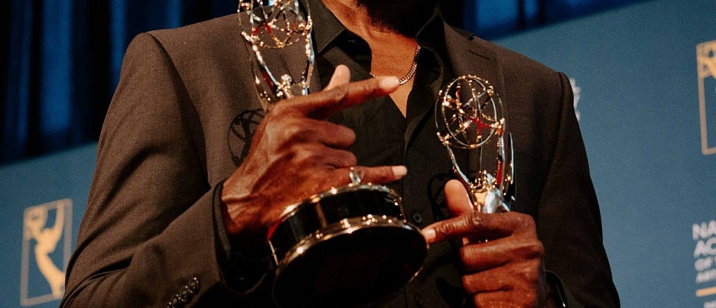 dzheykob-elordi-i-sofi-uayld-nominirovany-na-premiyu-bafta-v-kategorii-voshodyaschaya-zvezda